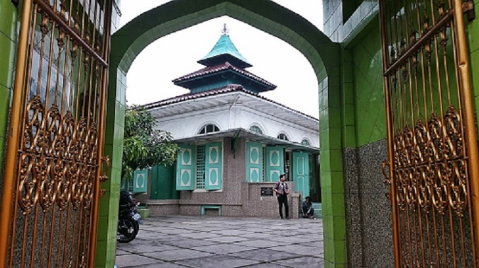 中部ジャワ州の観光地LAYURモスク
